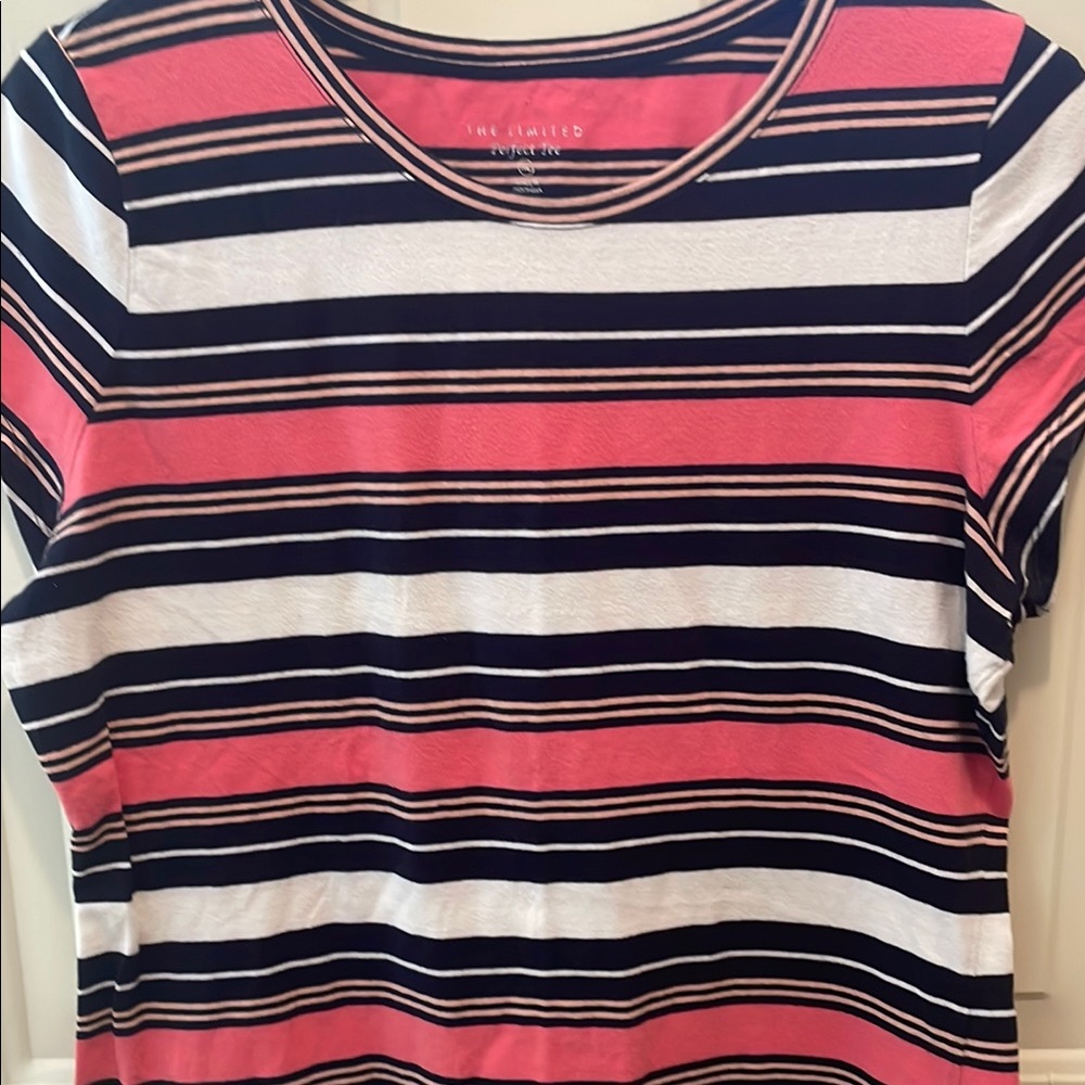 THE LIMITED Pink and Blue Short Sleeve Tee